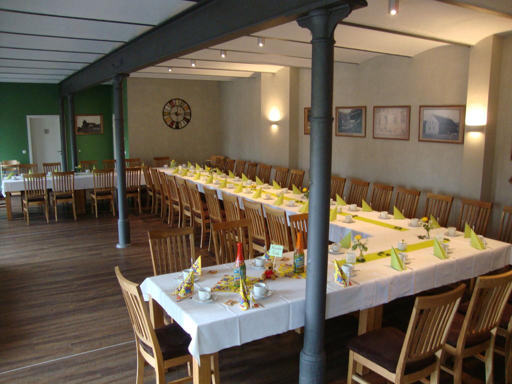 Pension Am Dorfanger Hohennauen Esterno foto