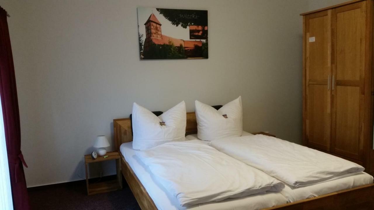 Pension Am Dorfanger Hohennauen Esterno foto